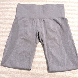 Long workout pants from NVGTN